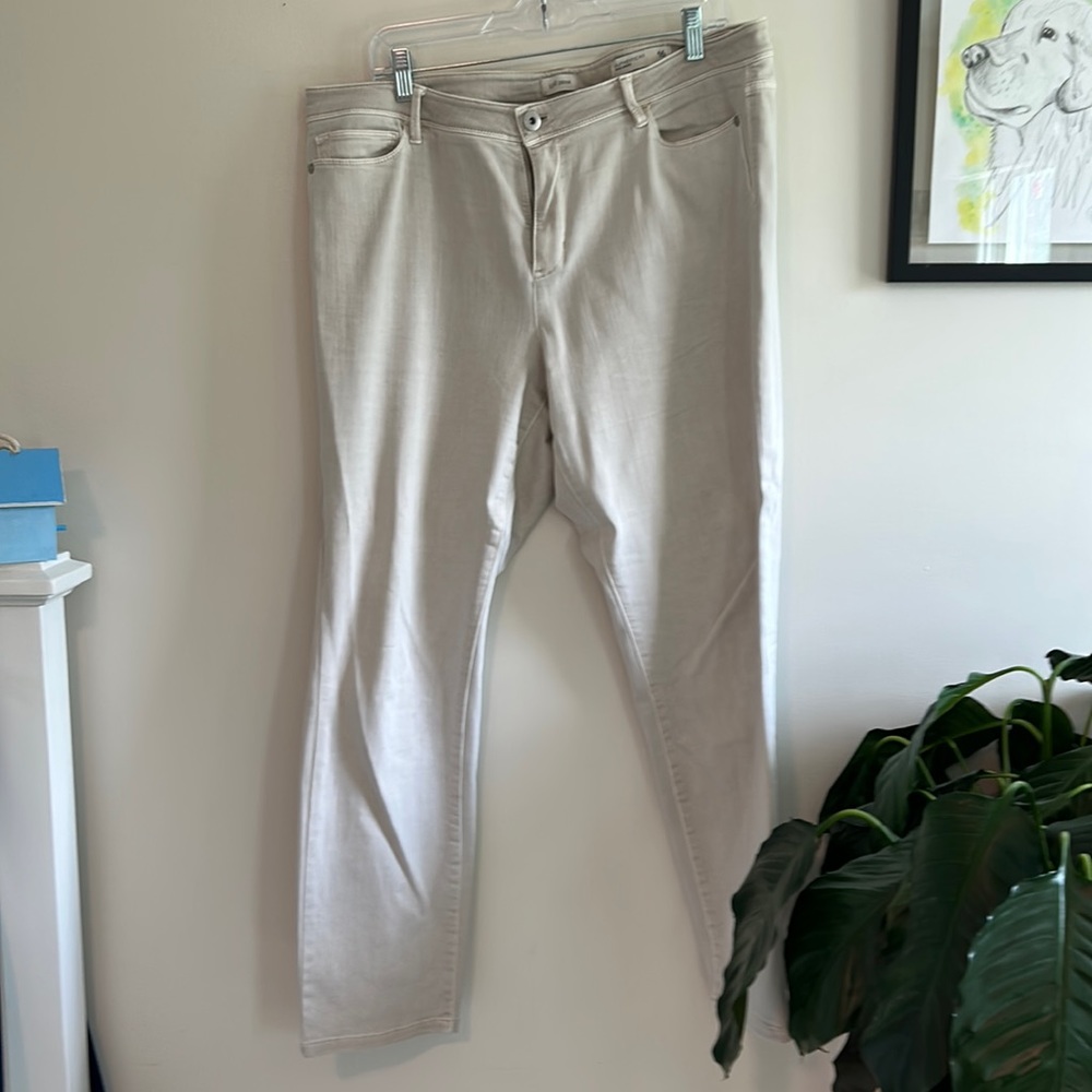 J jill slim ankle denim. Sand color